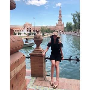 Meet your Posher, Clara